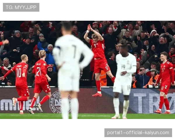 奥林匹亚科斯客场胜阿贾克斯 成功晋级欧冠附加赛阶段